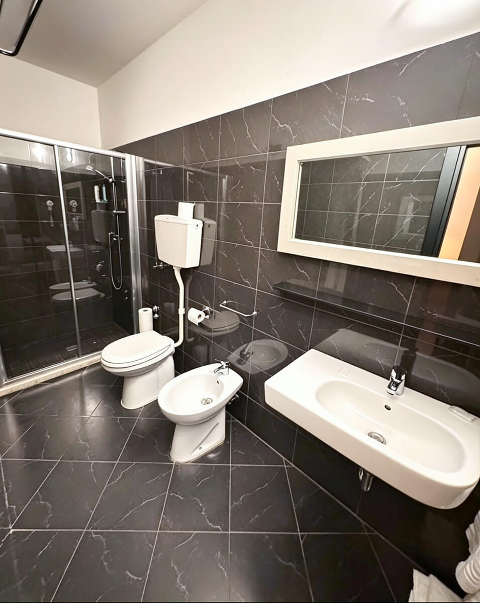 Camera Doppia Mansardata Hotel San Carlo