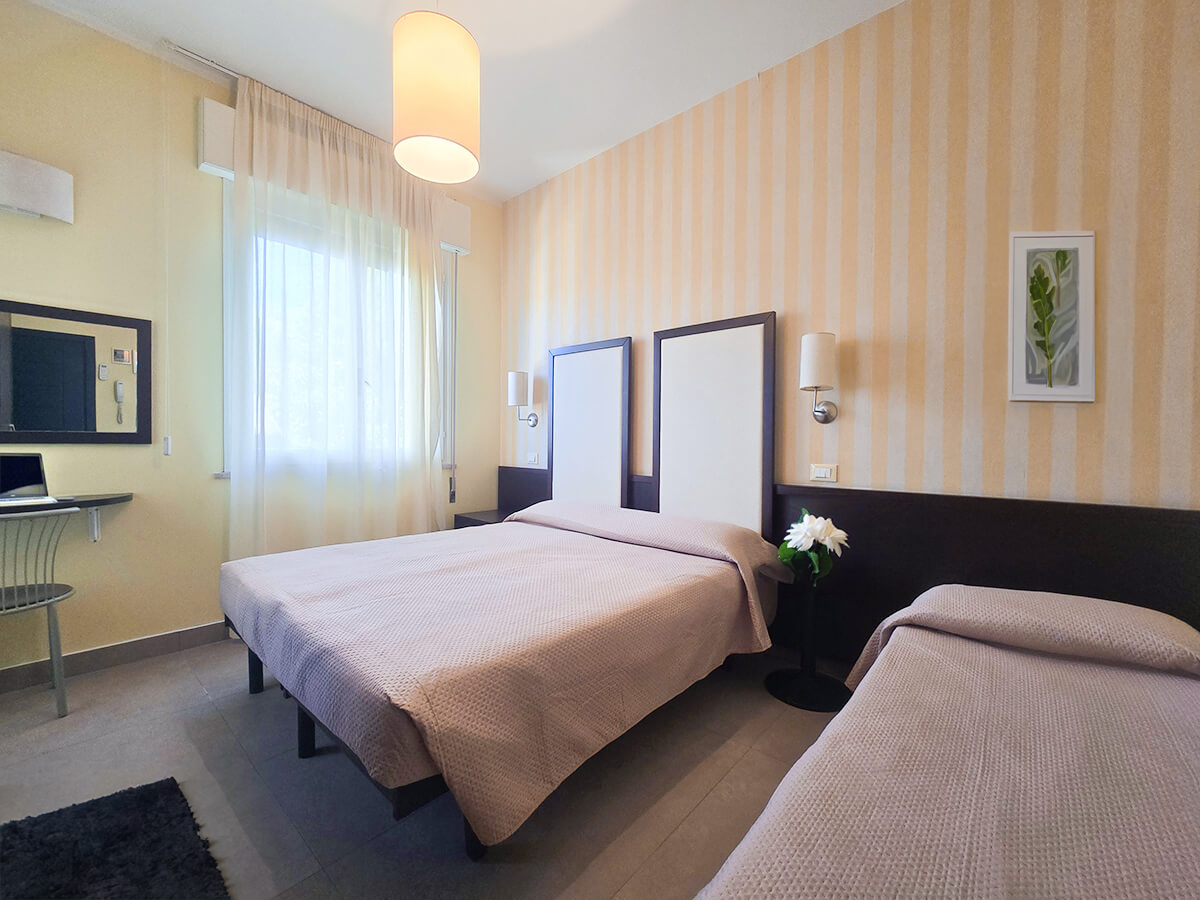 Camera Tripla Comfort Hotel San Carlo